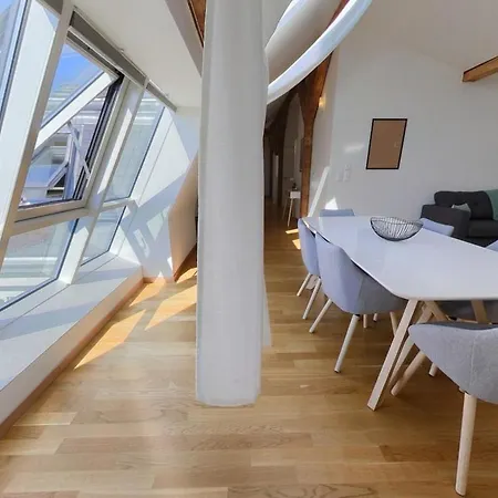 3-bed With Skylight Windows Rm4-6f * 洛桑