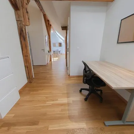 Appartement 3-bed With Skylight Windows Rm4-6f *